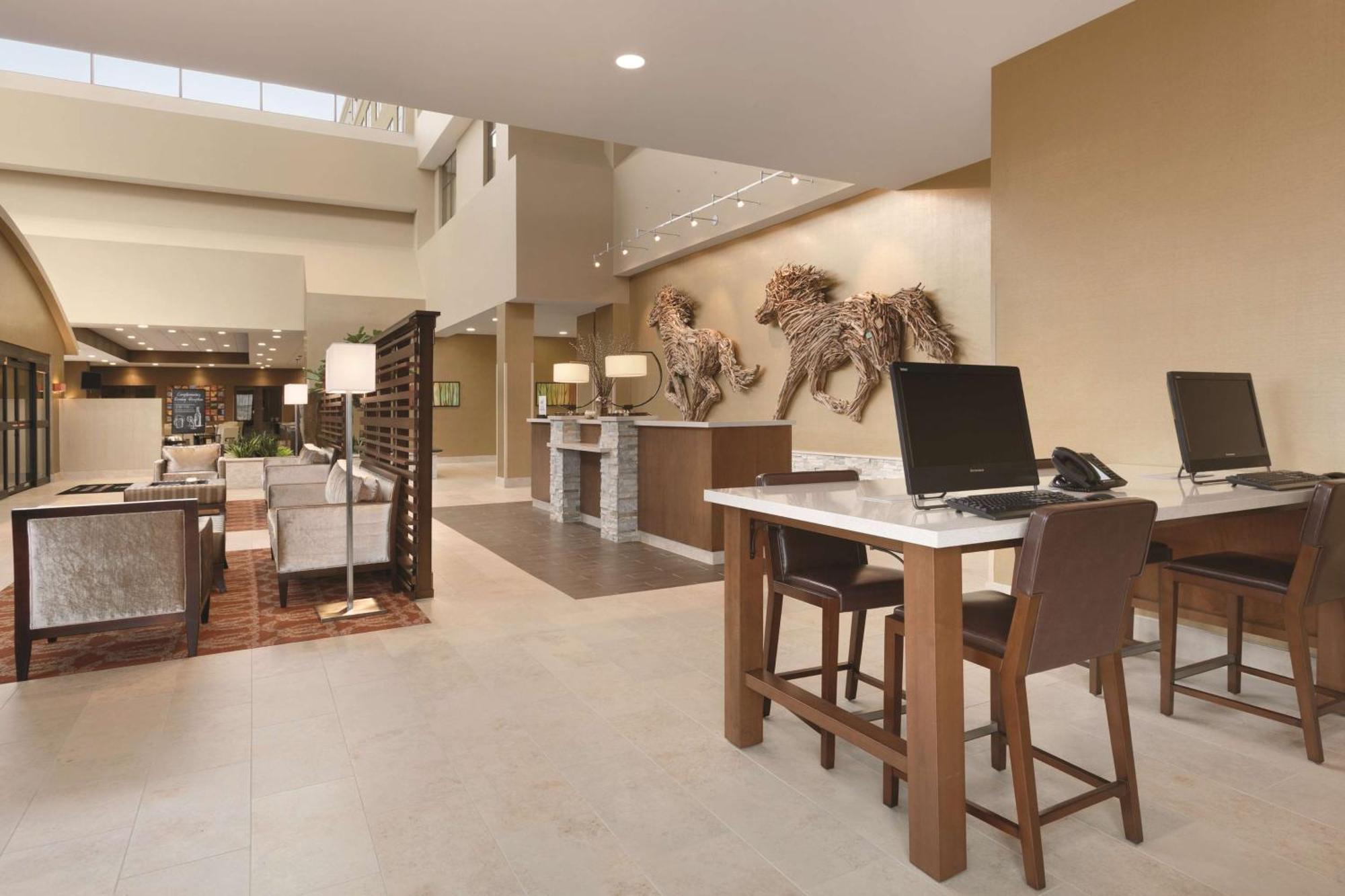 Embassy Suites By Hilton Akron Canton Airport North Canton Exteriér fotografie