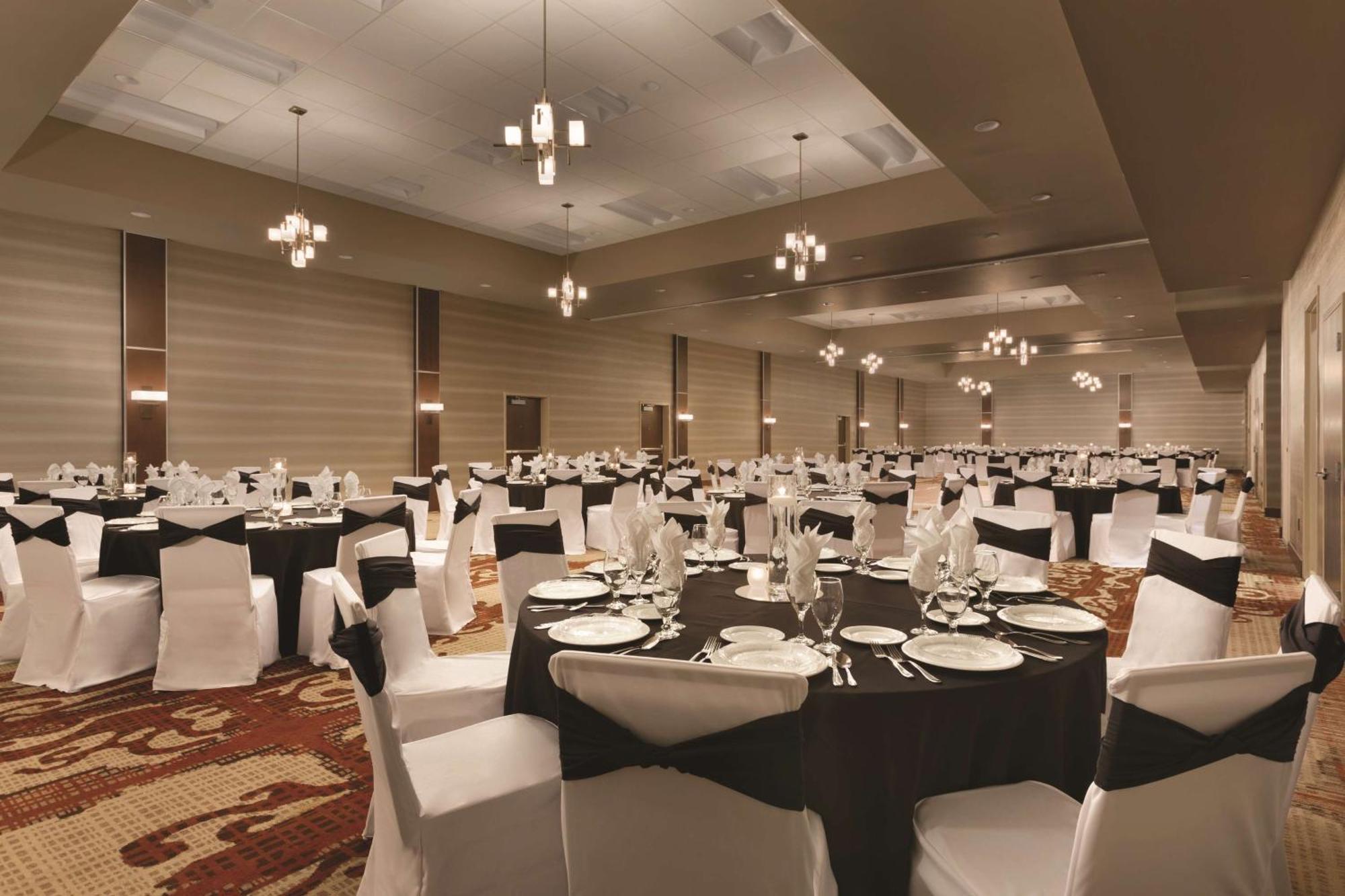 Embassy Suites By Hilton Akron Canton Airport North Canton Exteriér fotografie