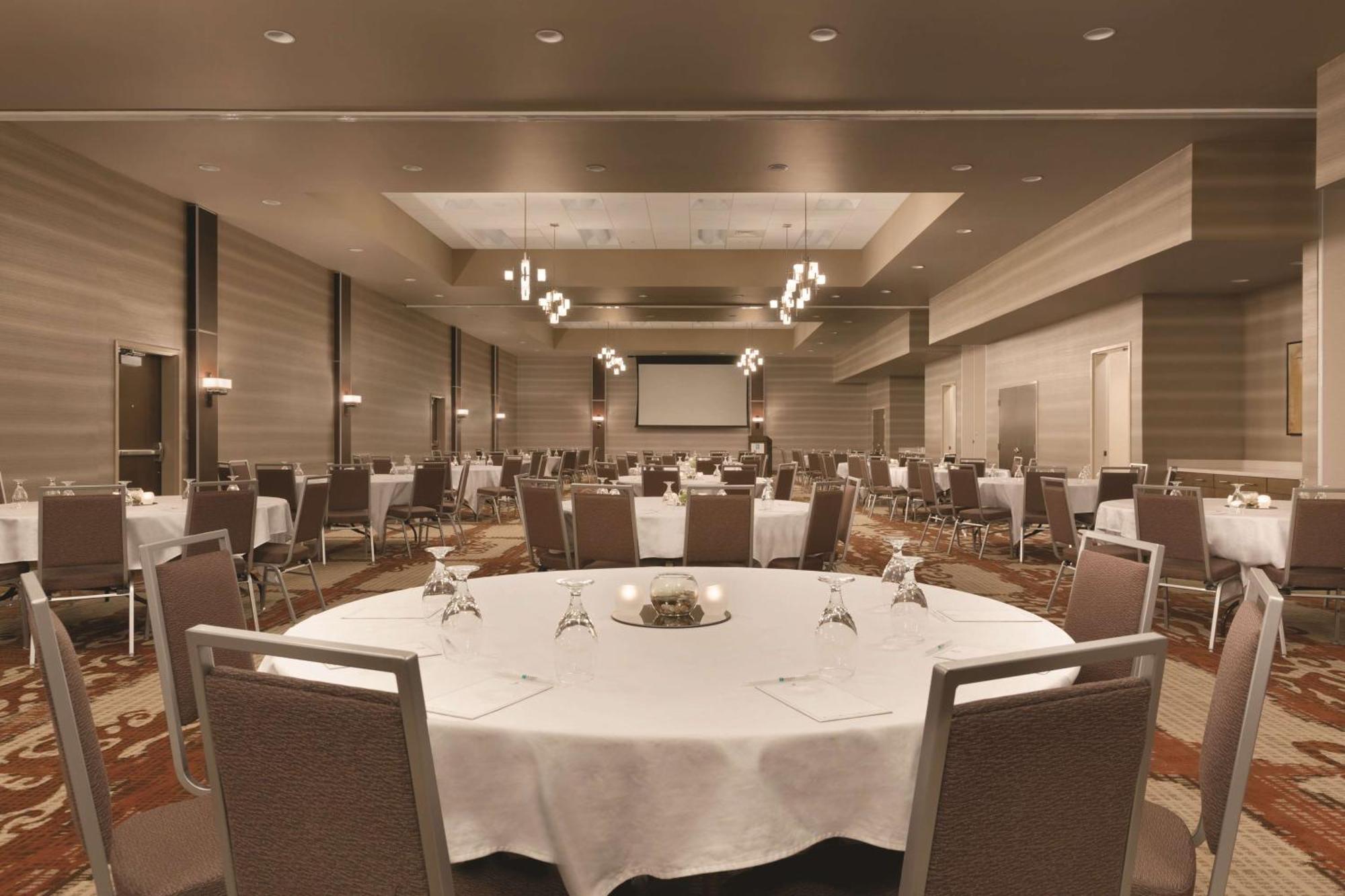 Embassy Suites By Hilton Akron Canton Airport North Canton Exteriér fotografie