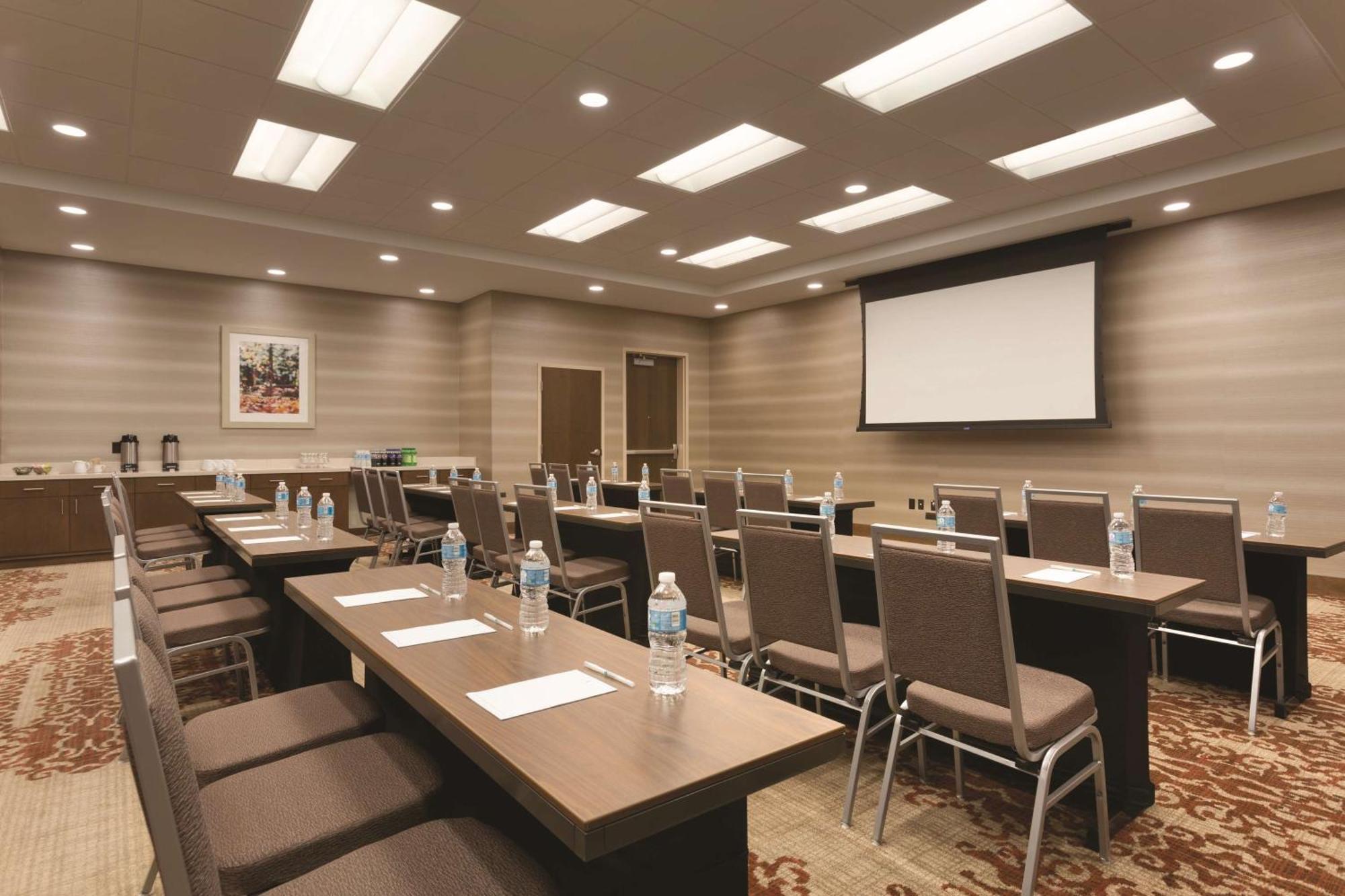Embassy Suites By Hilton Akron Canton Airport North Canton Exteriér fotografie
