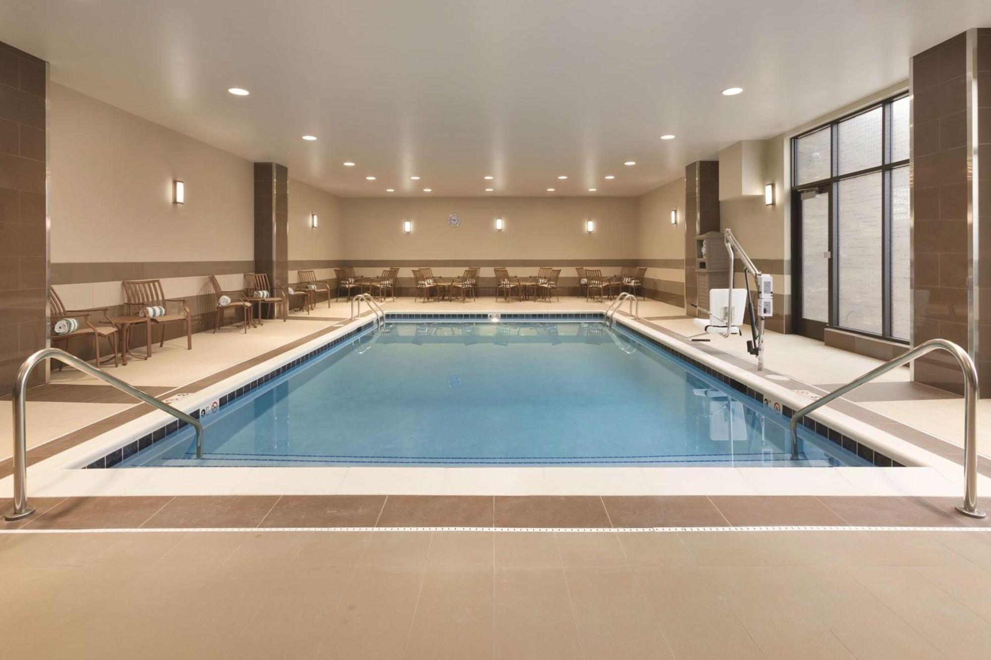 Embassy Suites By Hilton Akron Canton Airport North Canton Exteriér fotografie