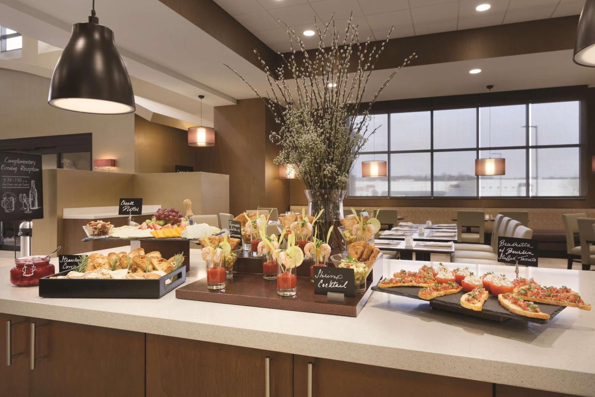 Embassy Suites By Hilton Akron Canton Airport North Canton Exteriér fotografie
